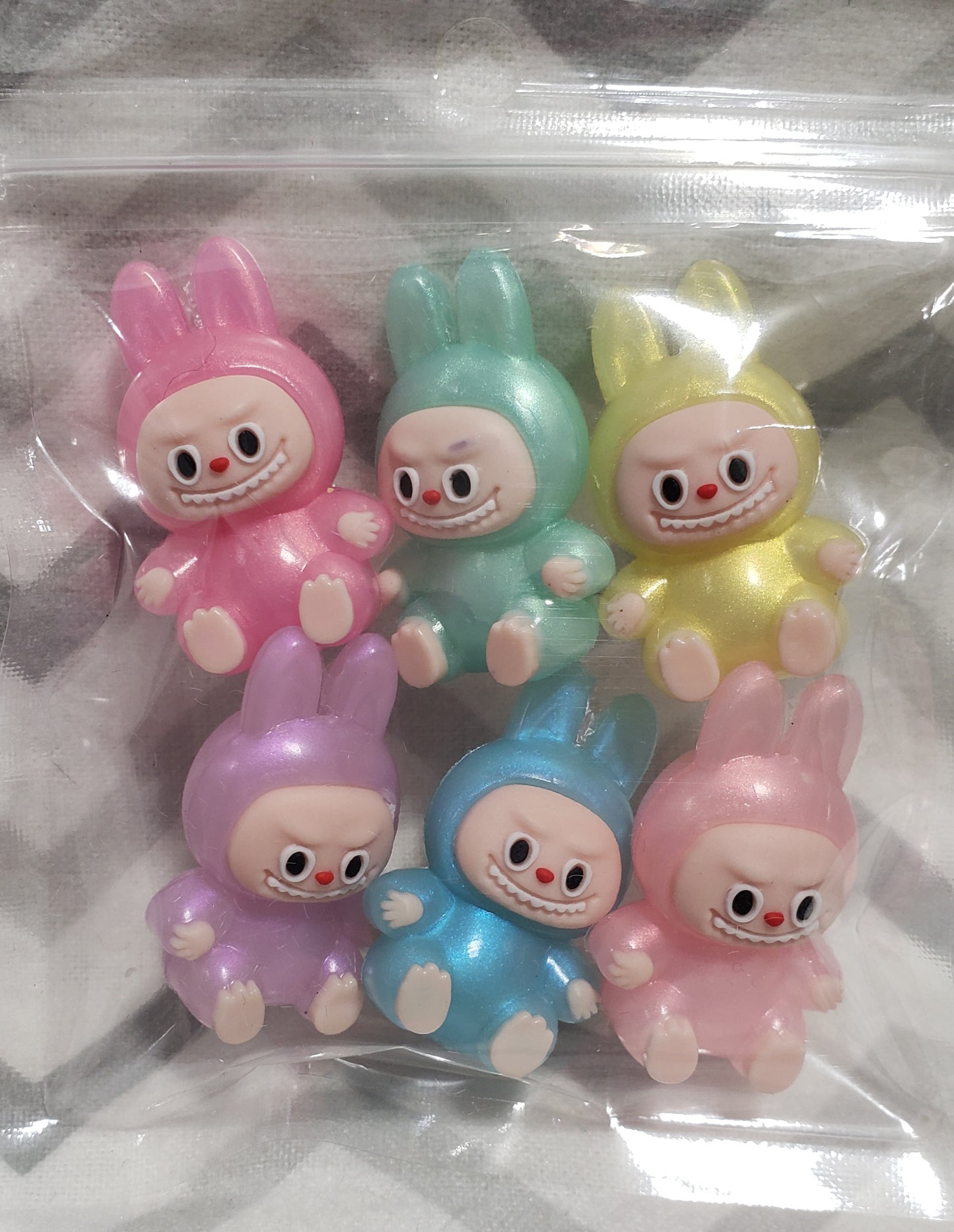 Labubu Sitting Silicone 6 pieces