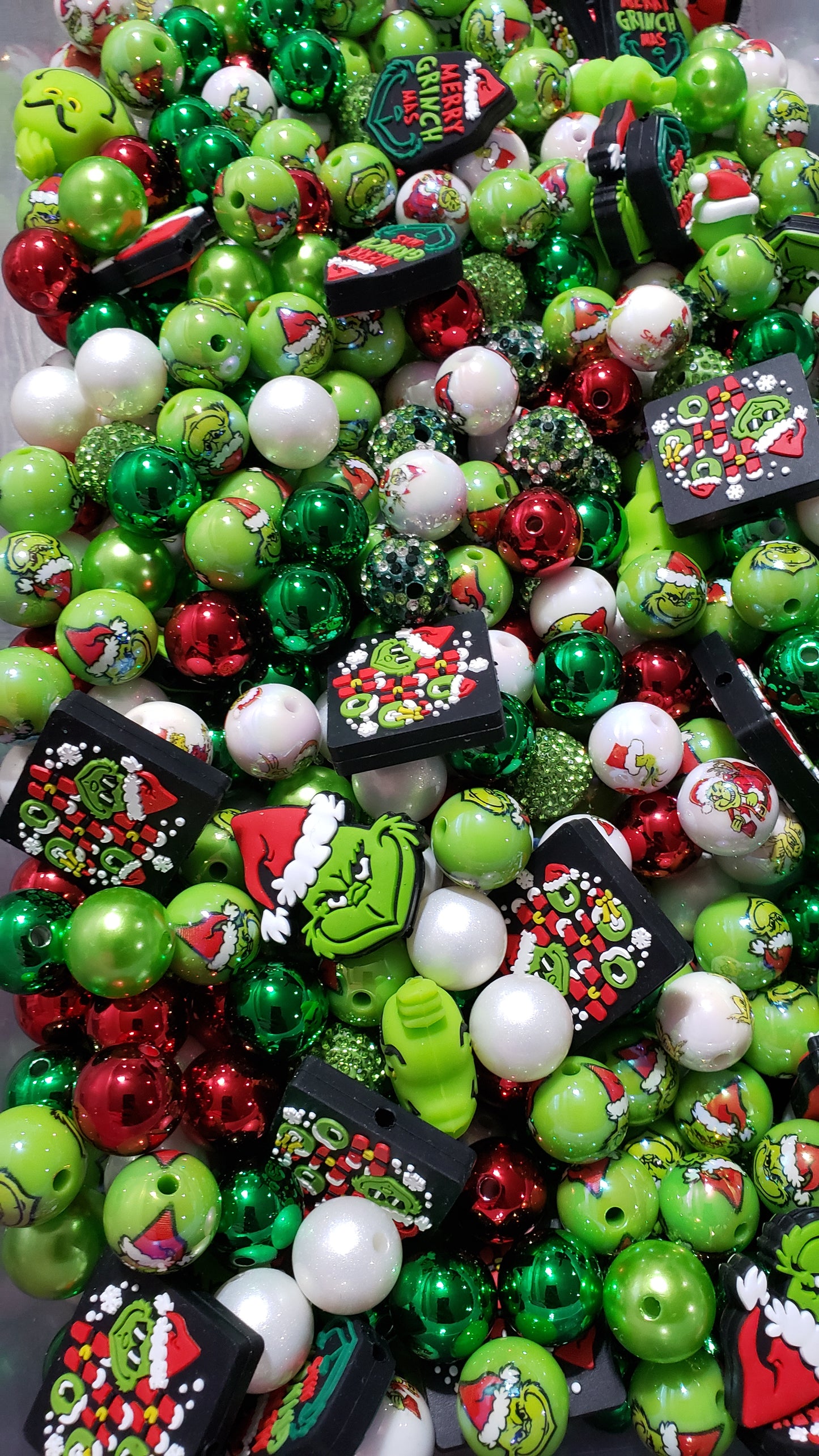 Grinch Mix Focal and Bead Mix